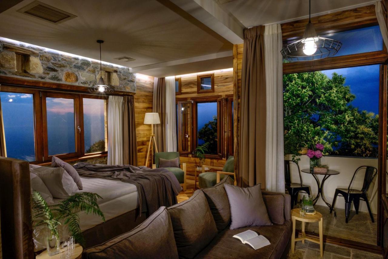 Adama Otel Mourésion Dış mekan fotoğraf